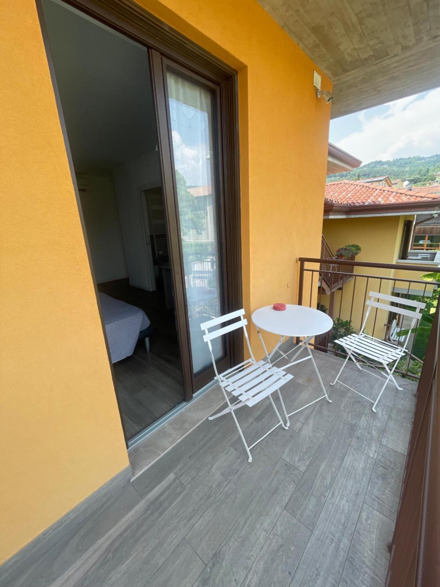 Welcome Traveller Divine Cecile Garda  Exterior foto